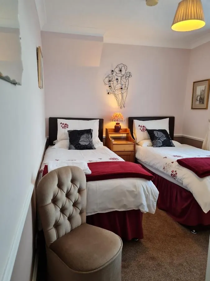 Rowan Tree House 3*