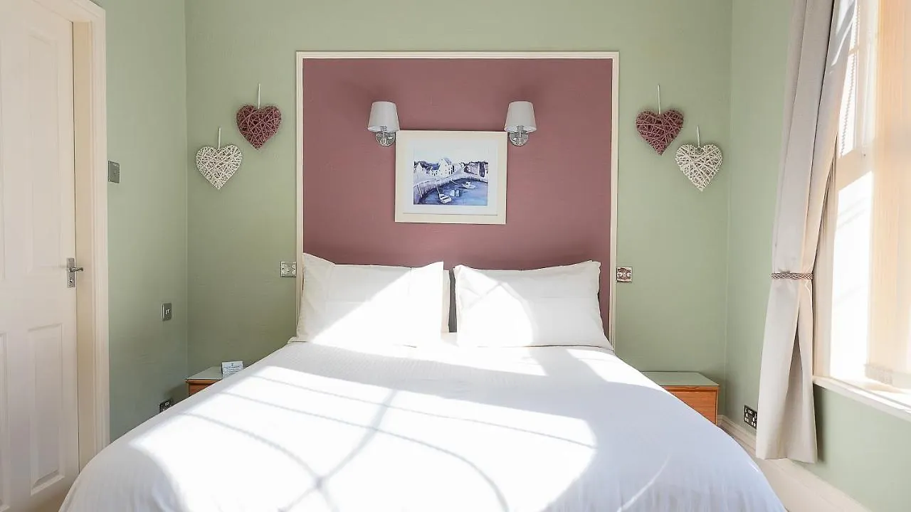 Nocleg ze śniadaniem Crescent 3*