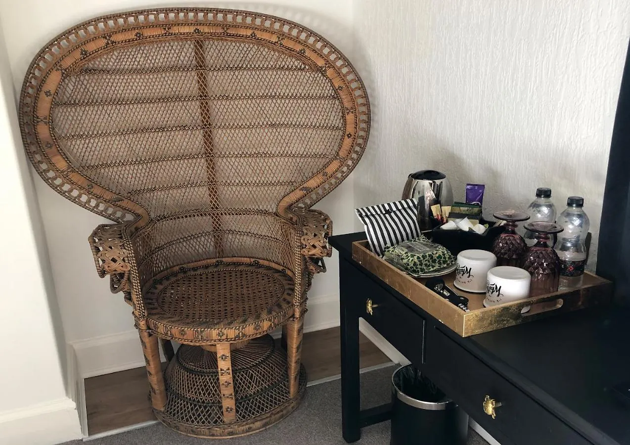 High Tor Bed & Breakfast 4*