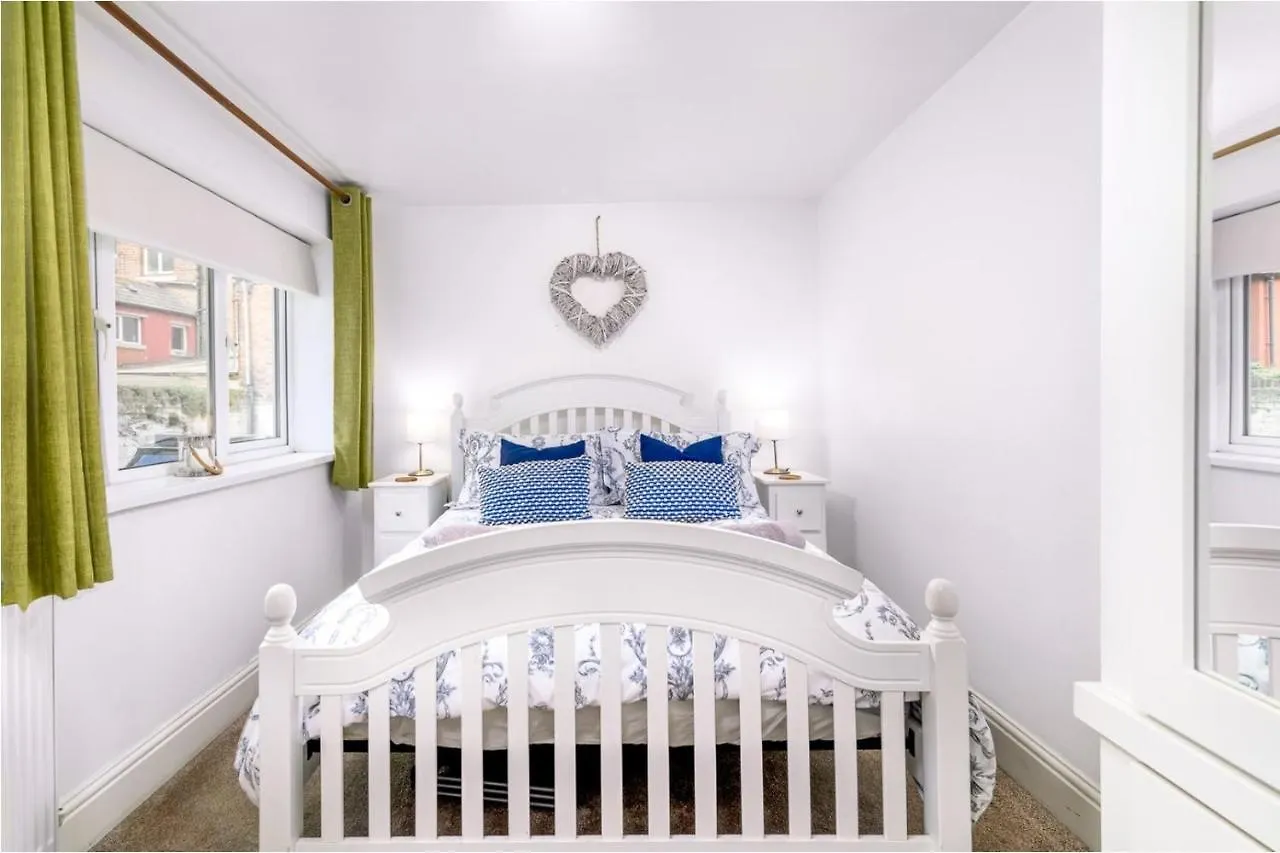 East Cliff View - Yorkshire Coast Lets Holiday home *