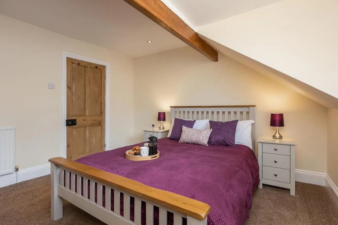 Willow Tree - Dog Friendly, Spacious & Central