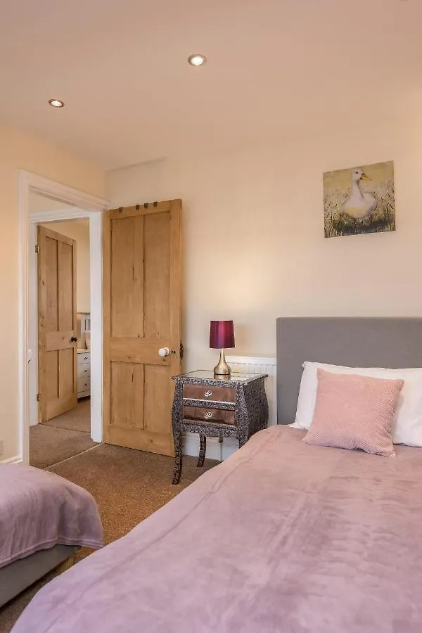 Holiday home Willow Tree - Dog Friendly, Spacious & Central