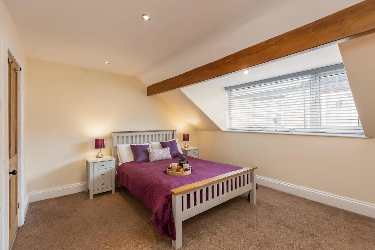 Willow Tree - Dog Friendly, Spacious & Central Holiday home *