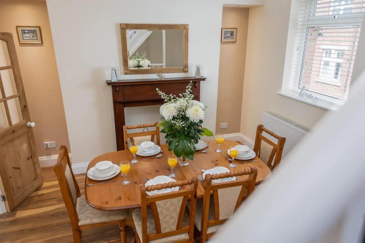 Willow Tree - Dog Friendly, Spacious & Central Holiday home