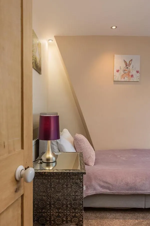 Holiday home Willow Tree - Dog Friendly, Spacious & Central *