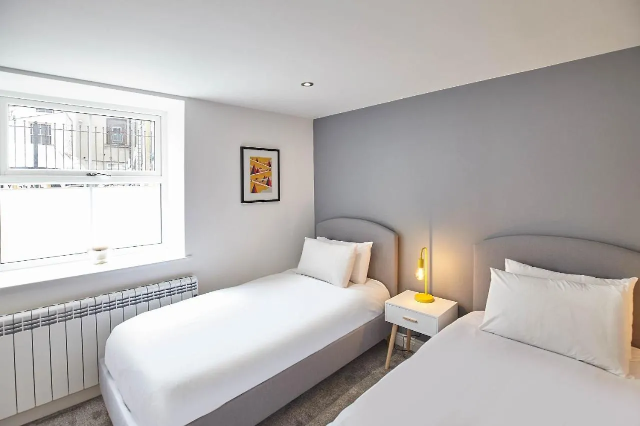 Host & - The Royal Hideaway * Whitby