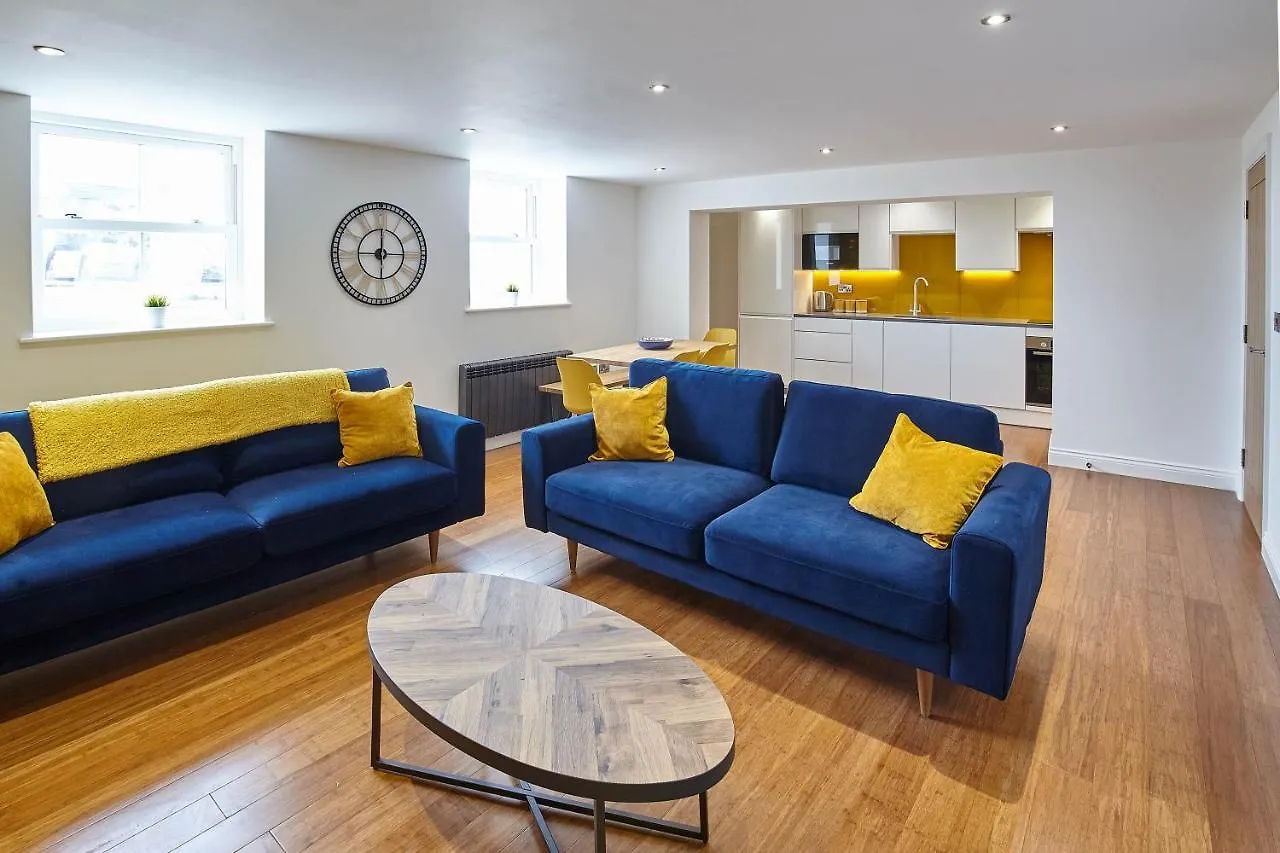 Host & - The Royal Hideaway Apartment *