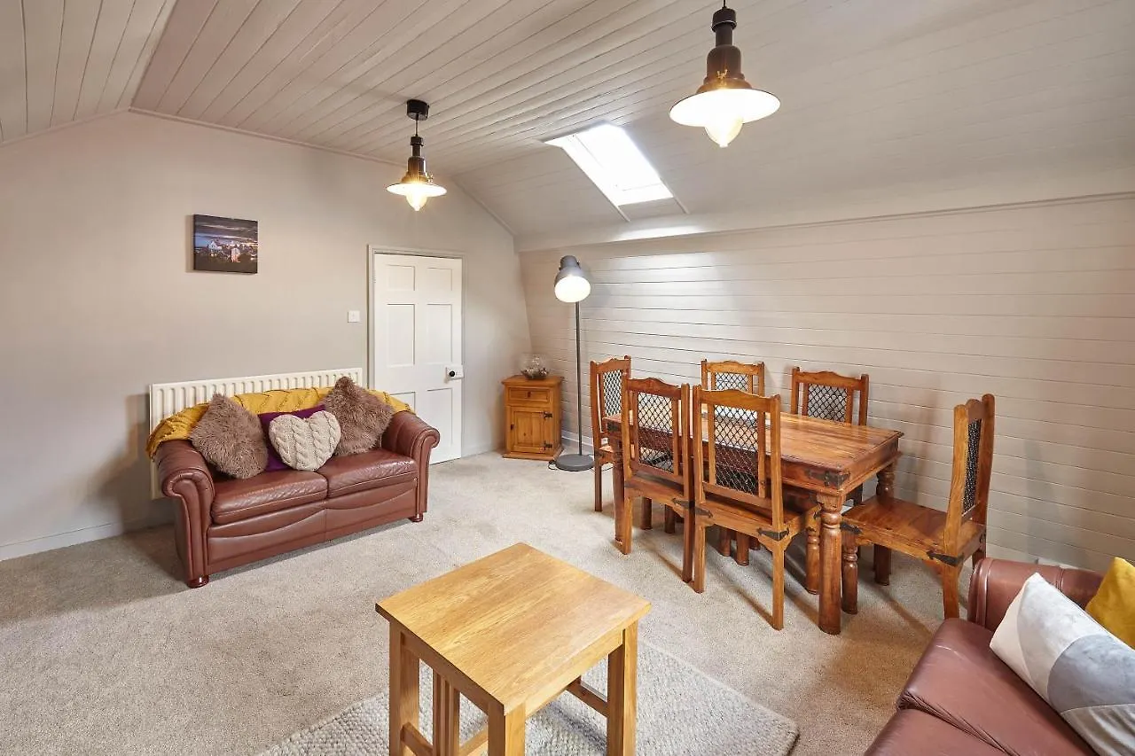Apartment Host & - Leesholme Loft *