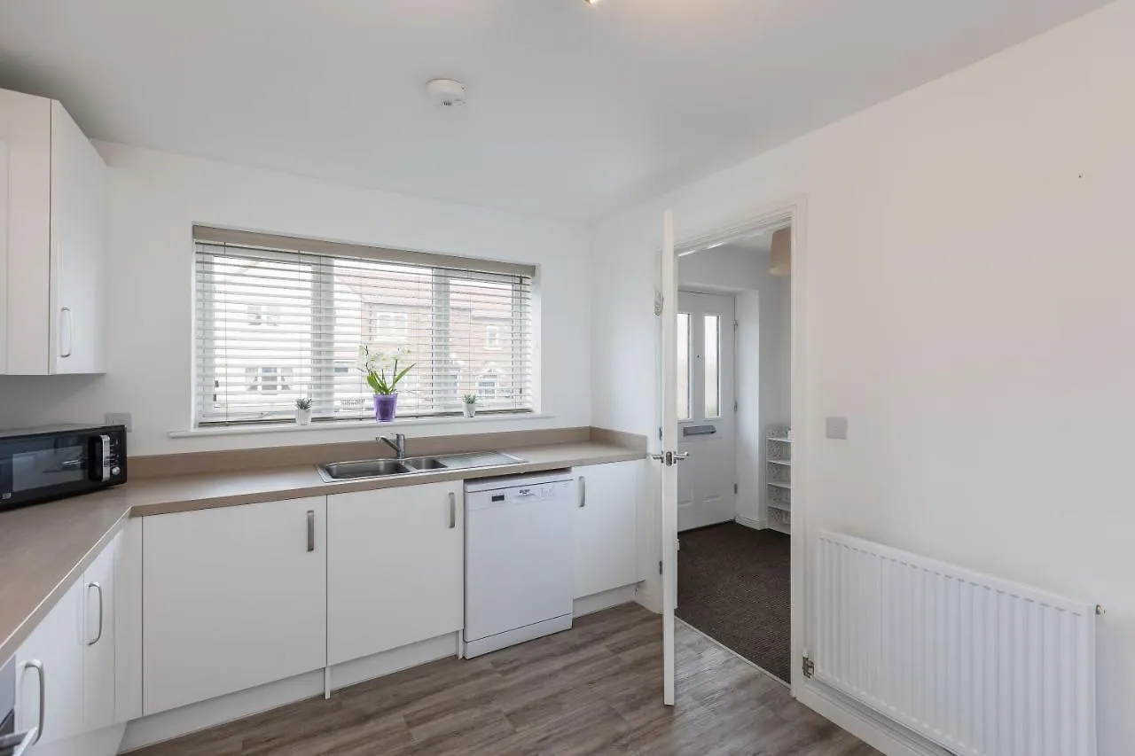 Arundel - Luxurious, Homely & Dog Friendly With Parking Holiday home