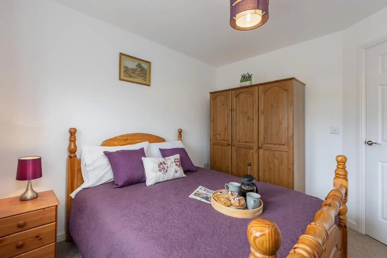 Arundel - Luxurious, Homely & Dog Friendly With Parking