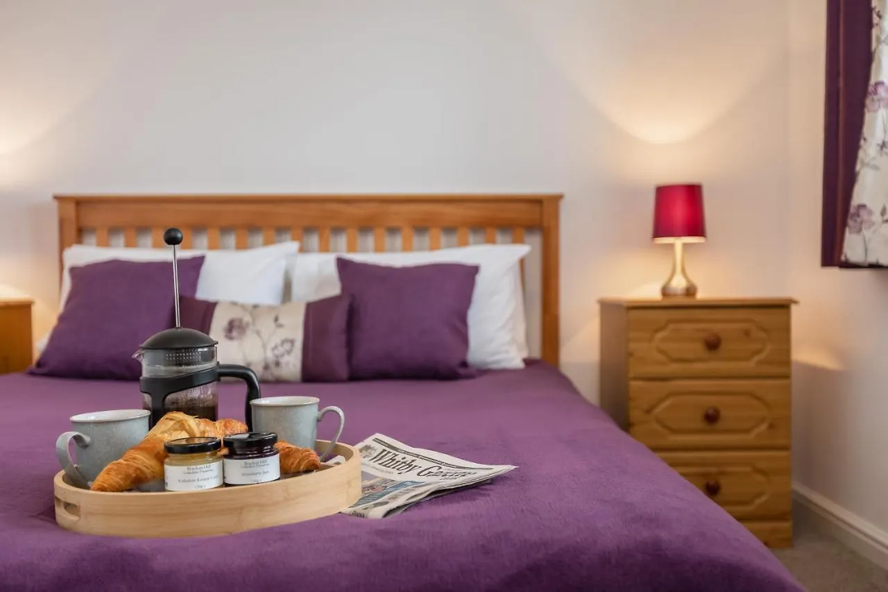 Arundel - Luxurious, Homely & Dog Friendly With Parking Holiday home *