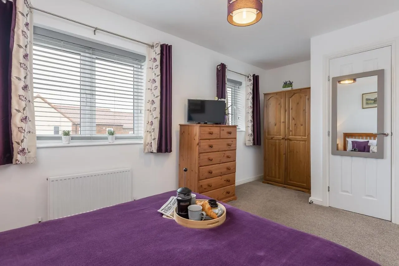 Arundel - Luxurious, Homely & Dog Friendly With Parking * Whitby