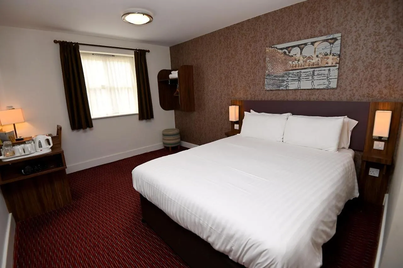Penny Hedge, By Marston's Hotel 4*