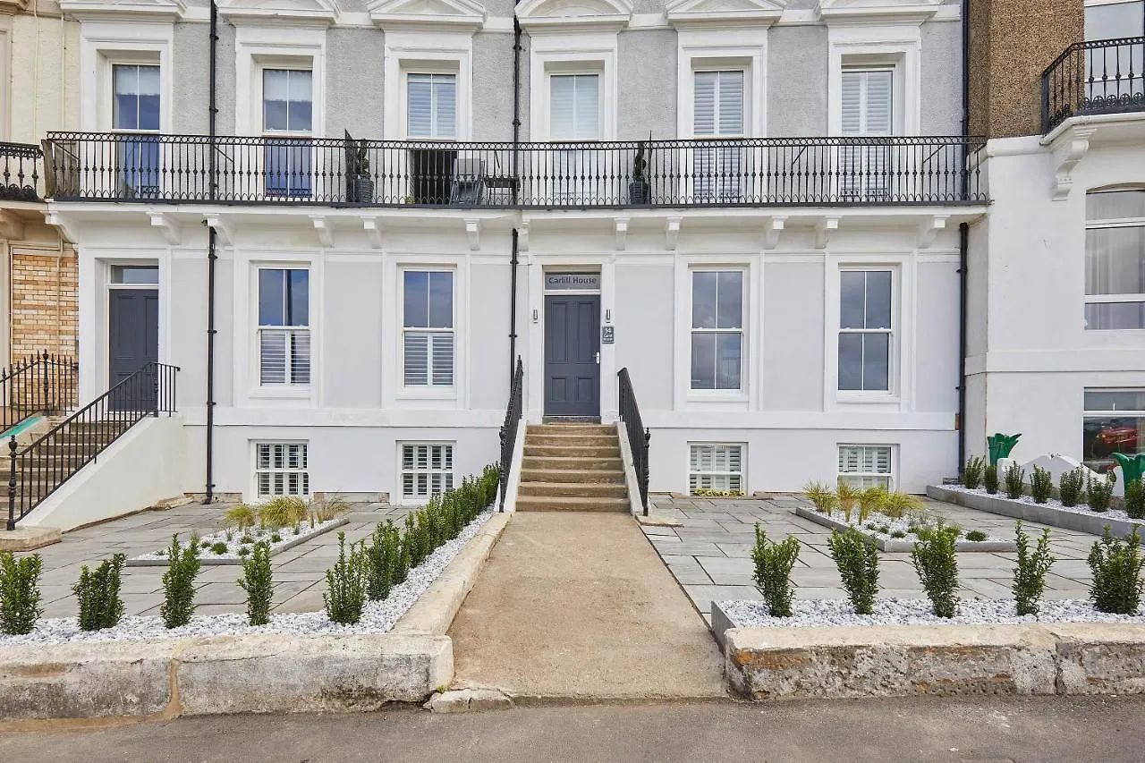 Apartment Host & - The Royal Hideaway