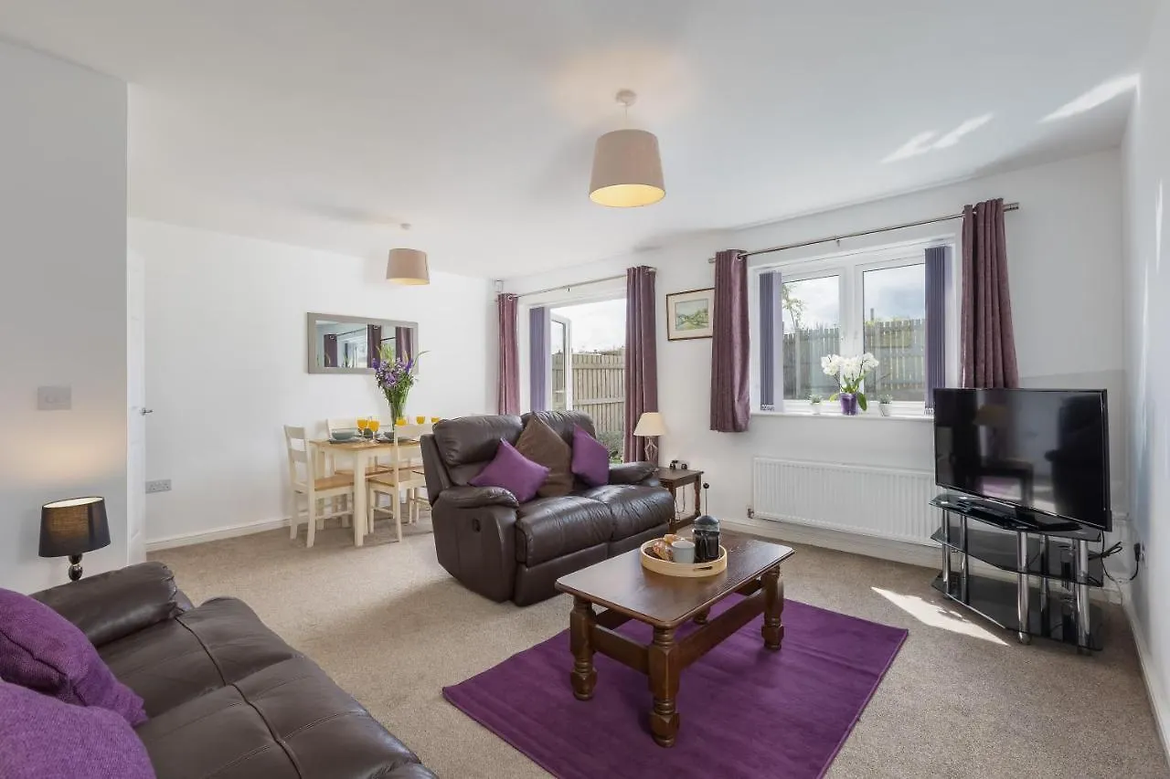 Arundel - Luxurious, Homely & Dog Friendly With Parking Whitby