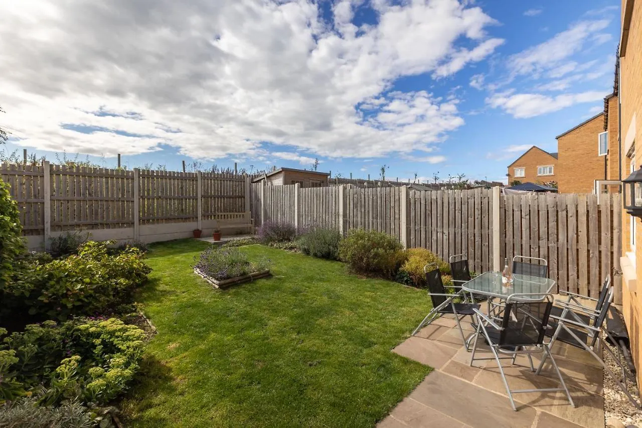 Arundel - Luxurious, Homely & Dog Friendly With Parking *