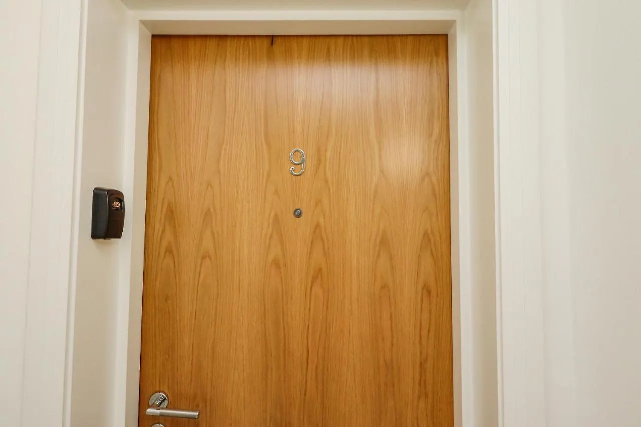 Apartment Above & Beyond Whitby