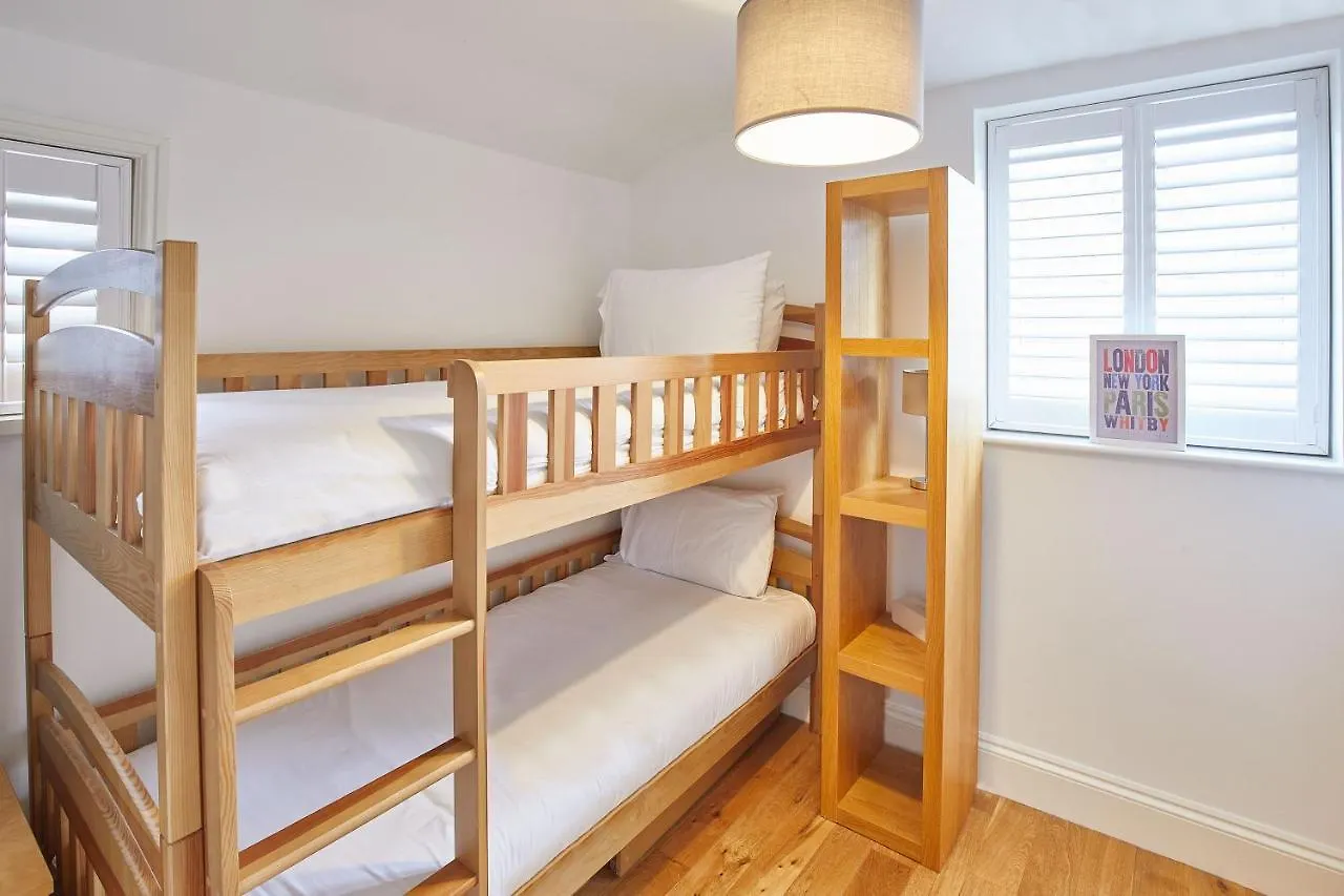 Holiday home Host & - Hutton House