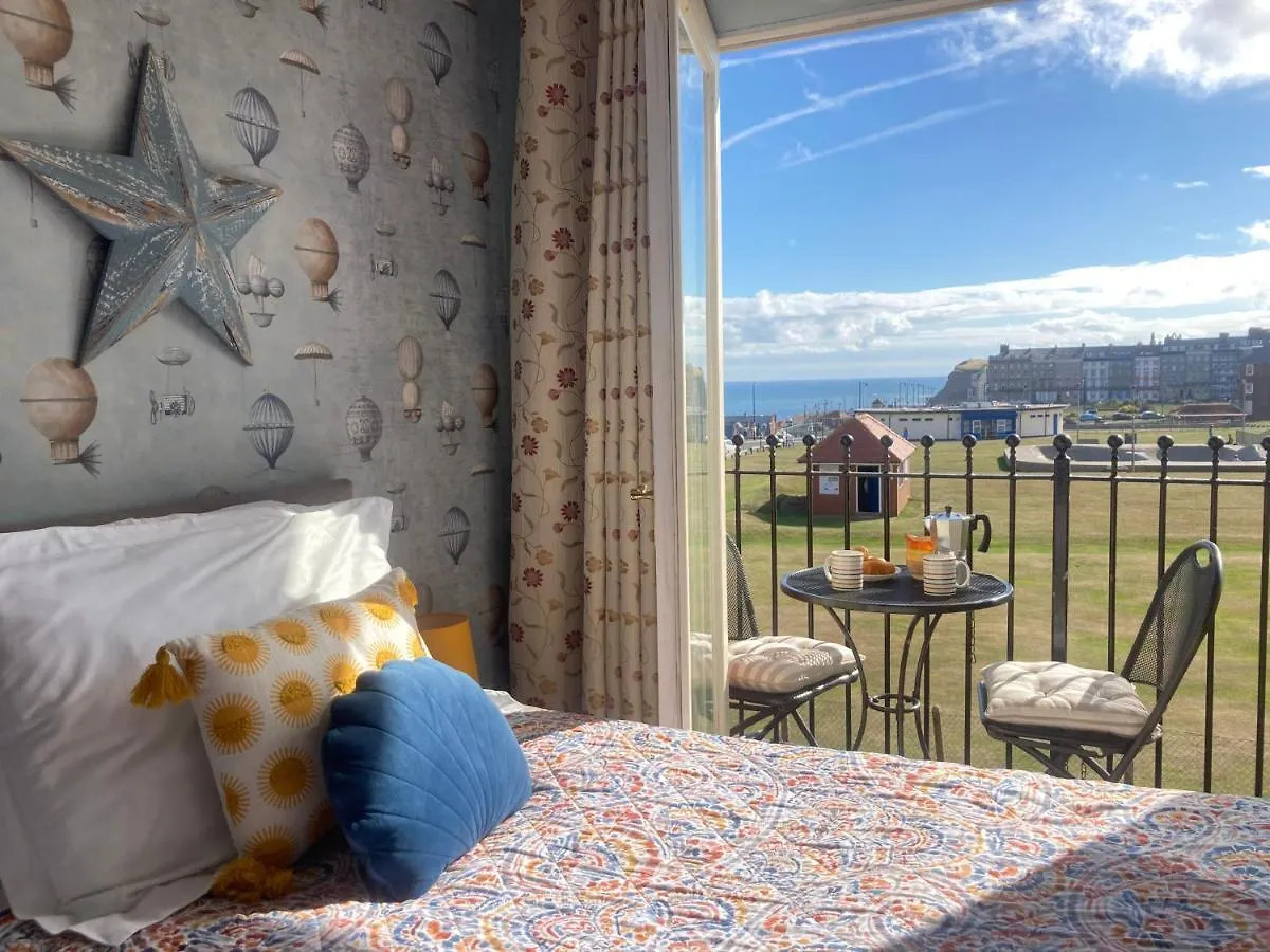 Apartment Out Of The Blue, Whitby
