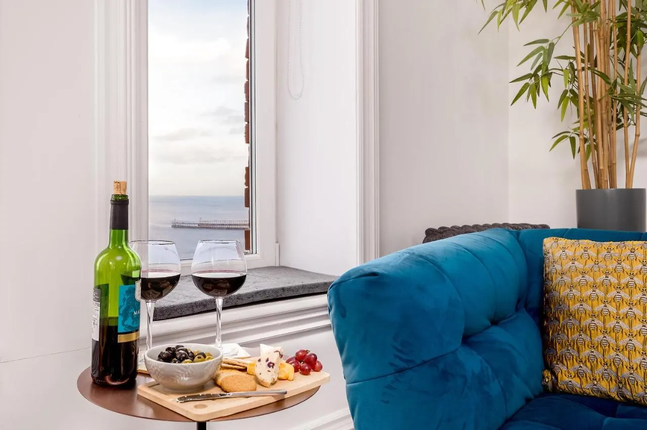 No 8 Metr0pole Towers Luxury With Sea Views Yorkshire Coast Lets Apartment