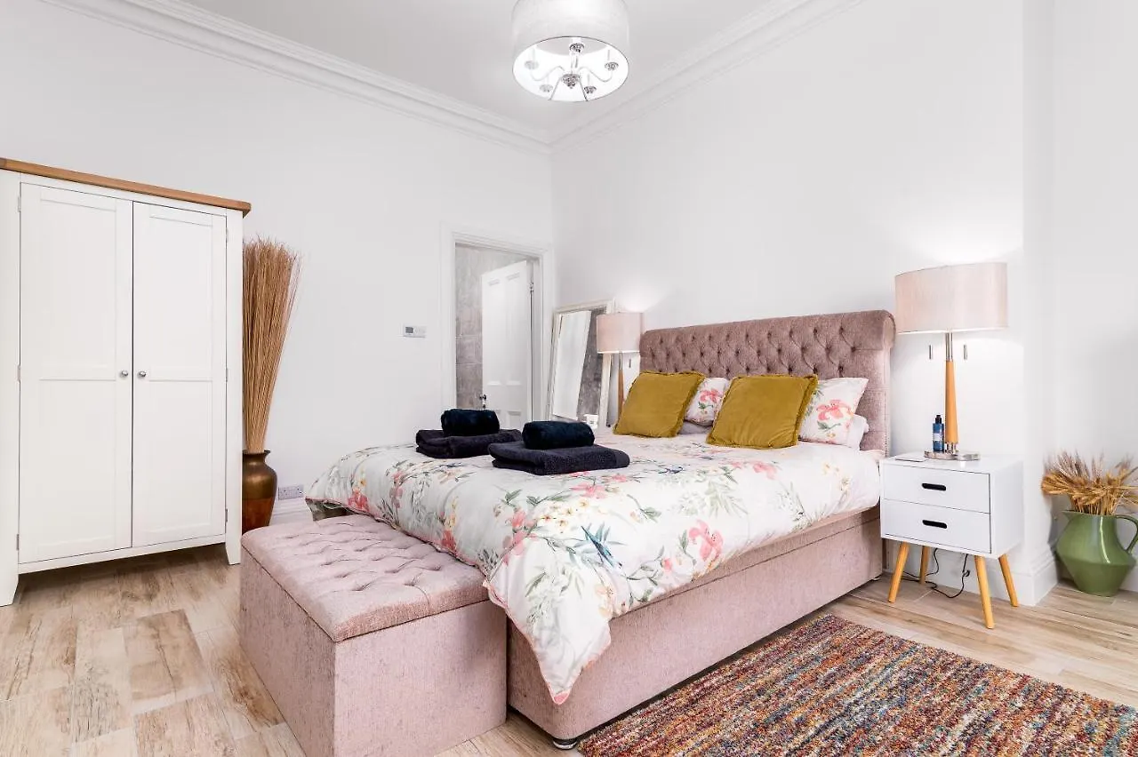 No 8 Metr0pole Towers Luxury With Sea Views Yorkshire Coast Lets Apartmán