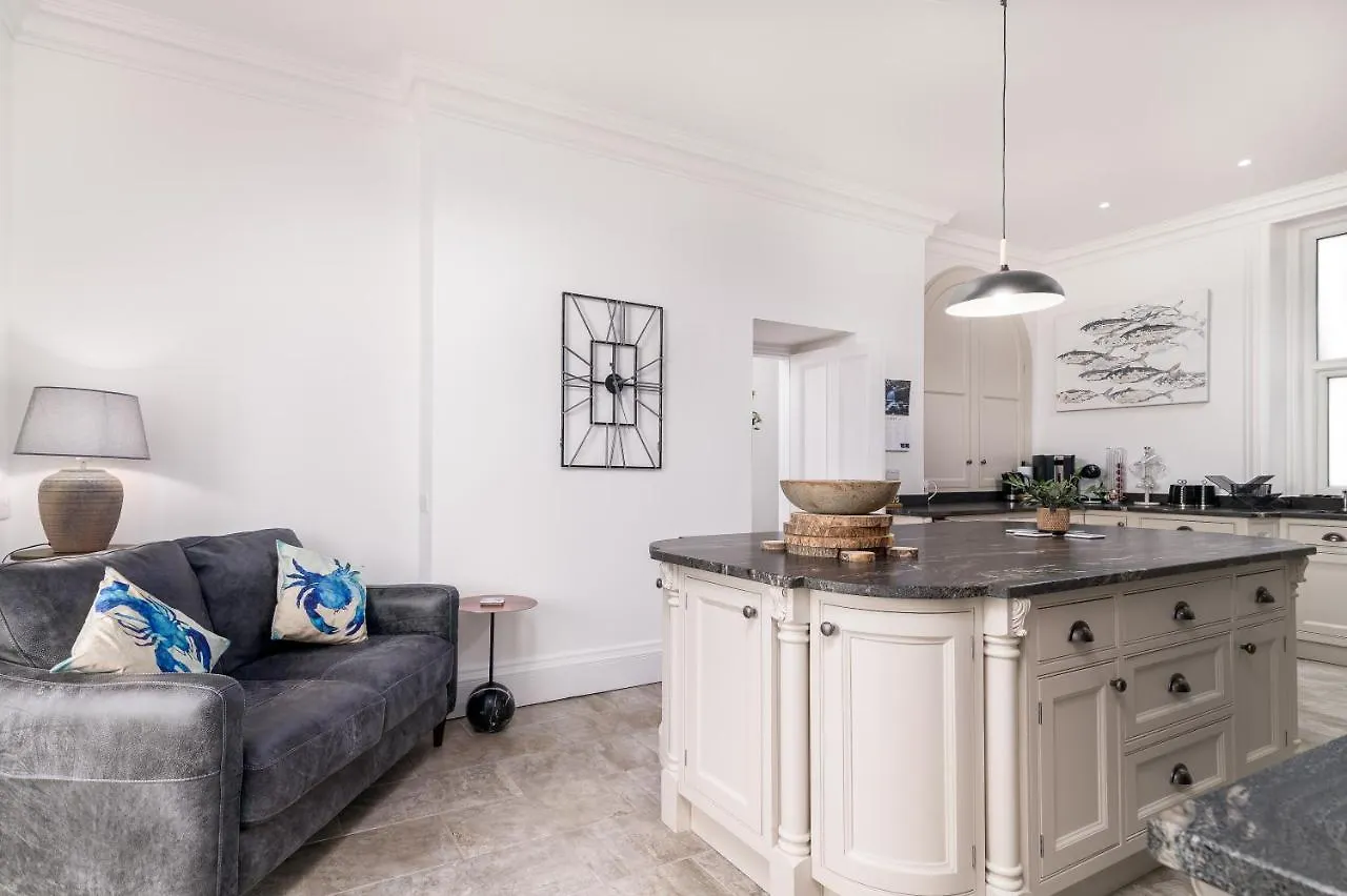 No 8 Metr0pole Towers Luxury With Sea Views Yorkshire Coast Lets Apartmán Whitby