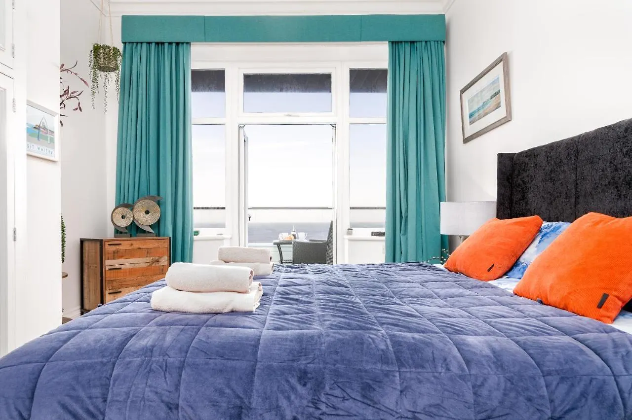 No 8 Metr0pole Towers Luxury With Sea Views Yorkshire Coast Lets * Whitby