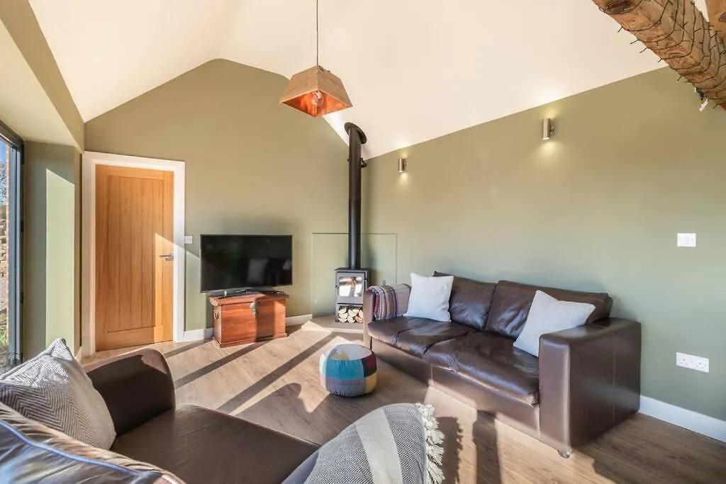 End Farm - The Sheep Shed Apartment *