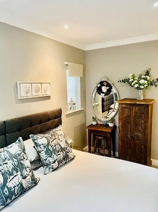 Whitehall, Thomas Turnbull Flat 3 Beautiful In Georgian House Apartment *