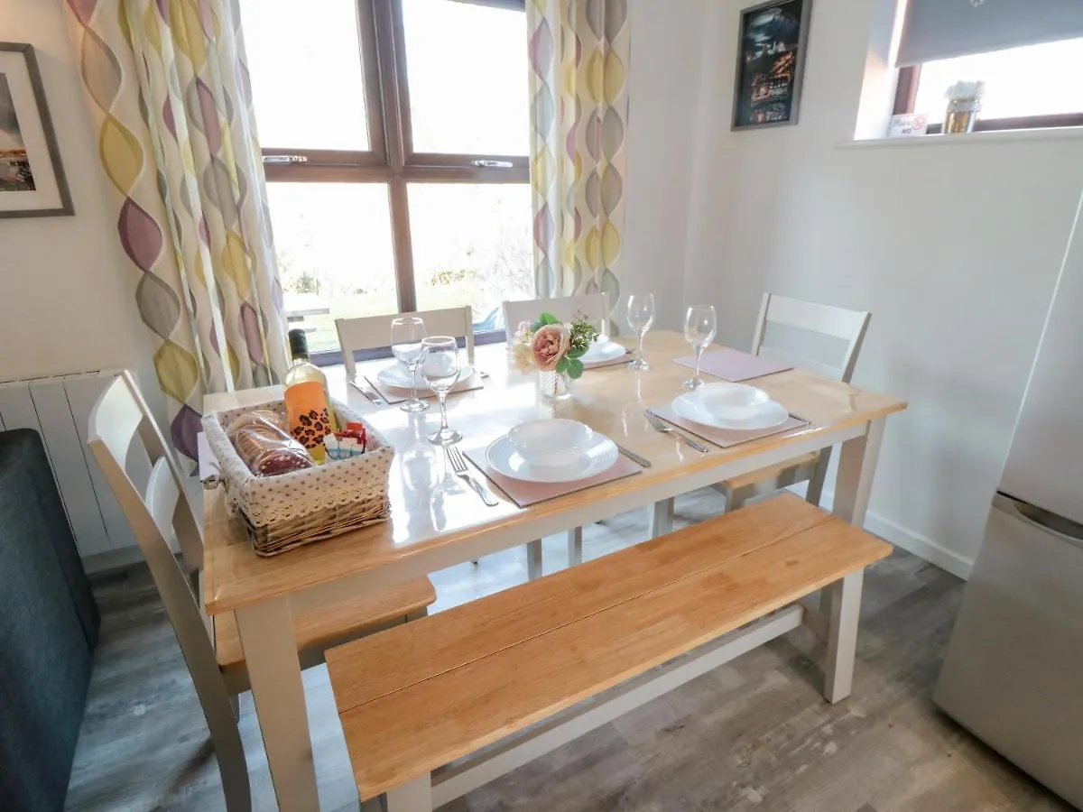 Holiday home Cha Cha's *