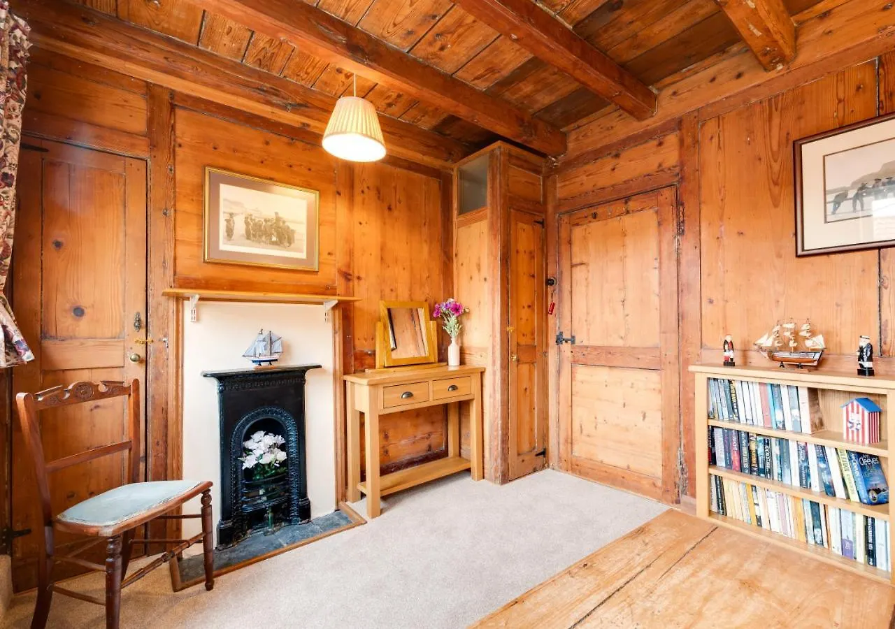 4 Clarks Yard Holiday home