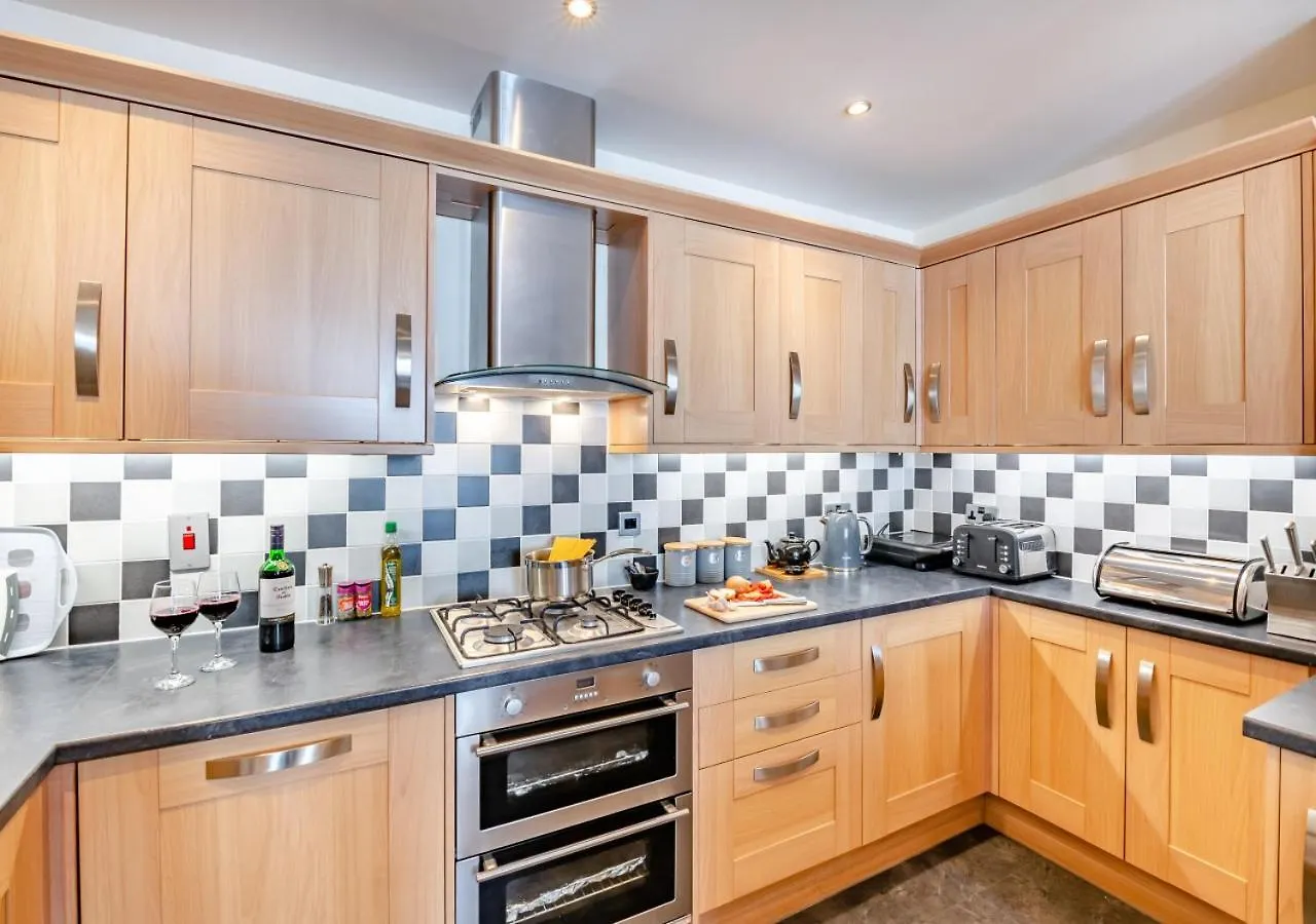 5 Kenilworth House Apartment *