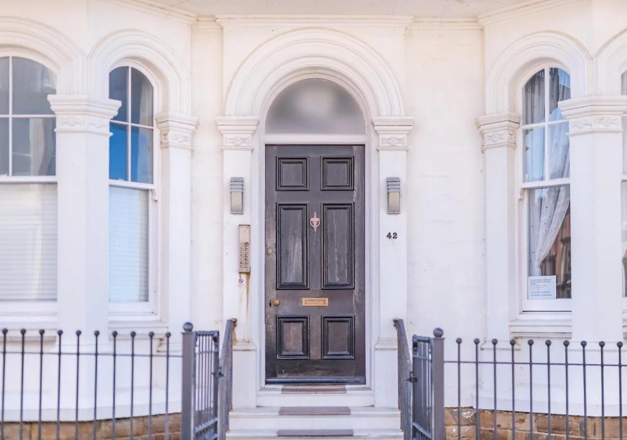 5 Kenilworth House Apartment