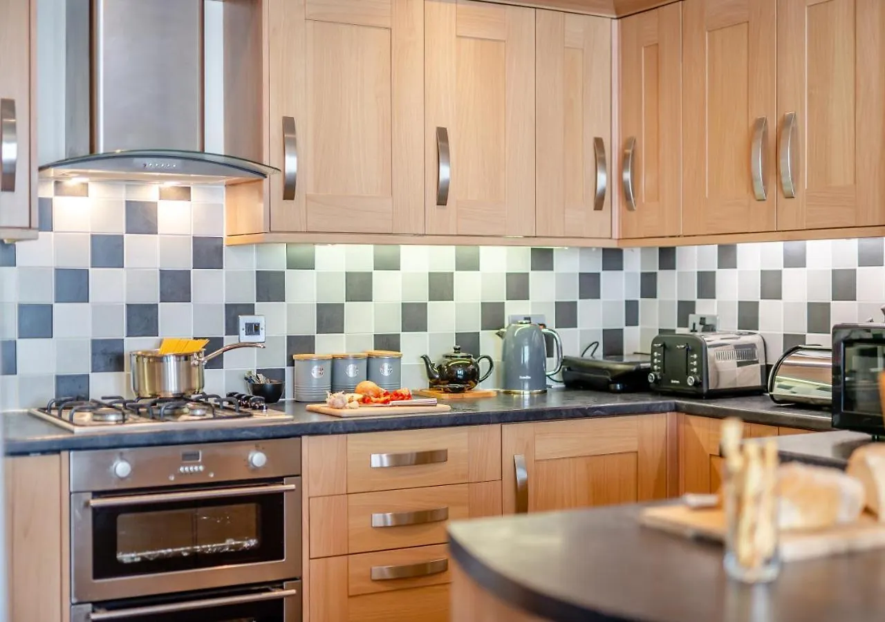 5 Kenilworth House Apartment *
