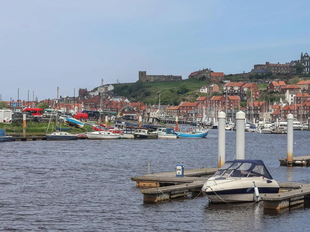 Heron's Landing Apartment Whitby