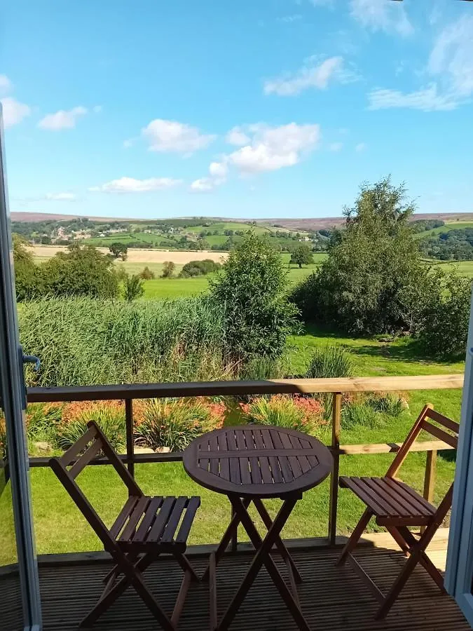Coombs Glamping Pods * Danby