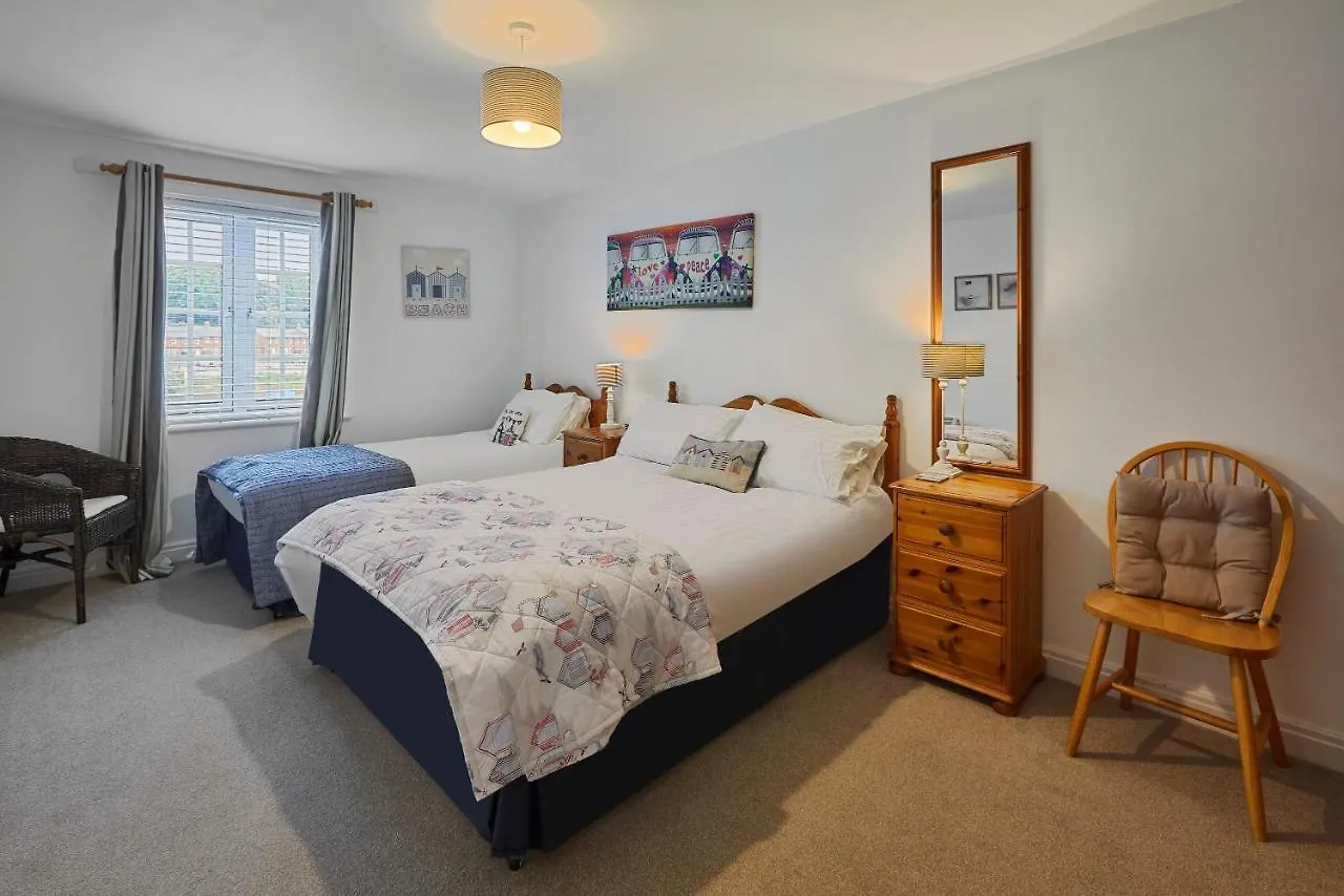 Apartment Host & - Riverrun Whitby