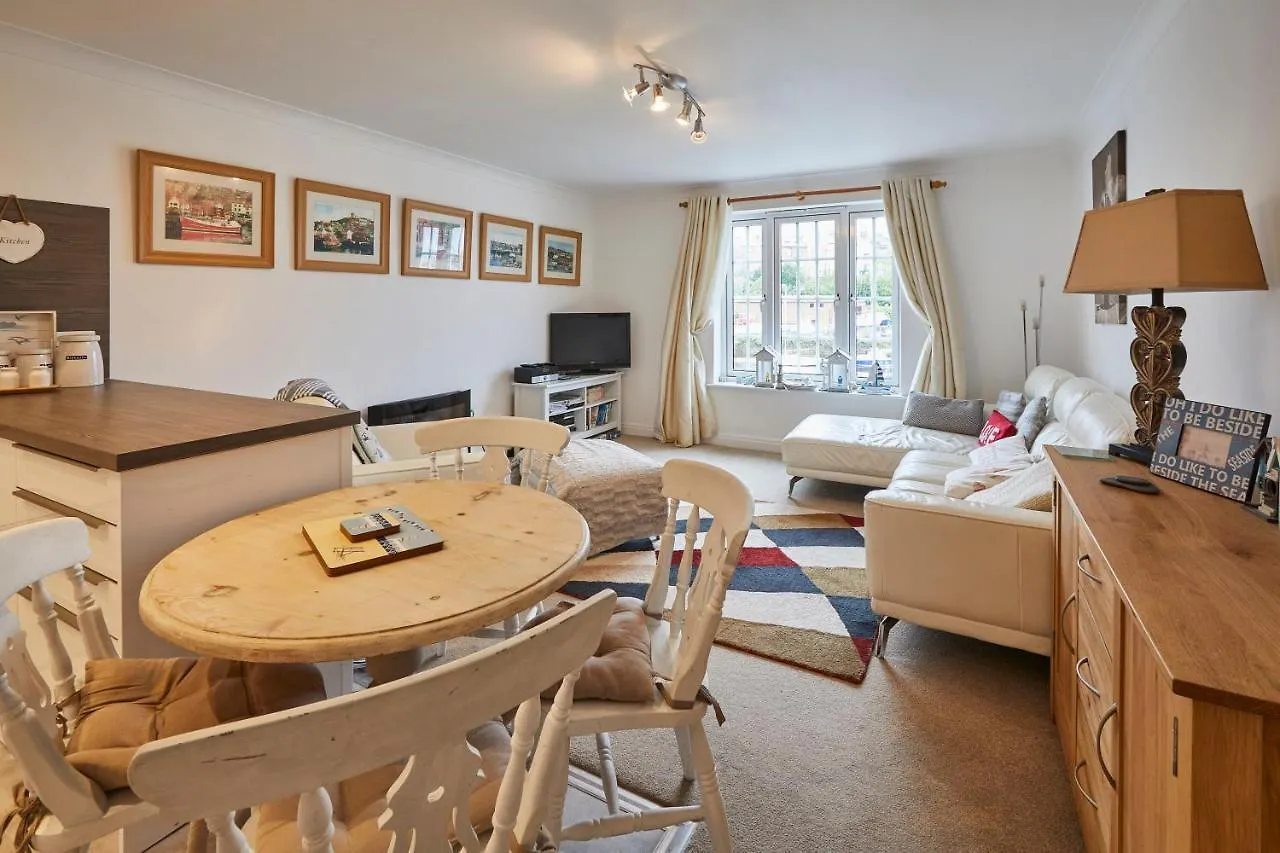 Apartment Host & - Riverrun Whitby