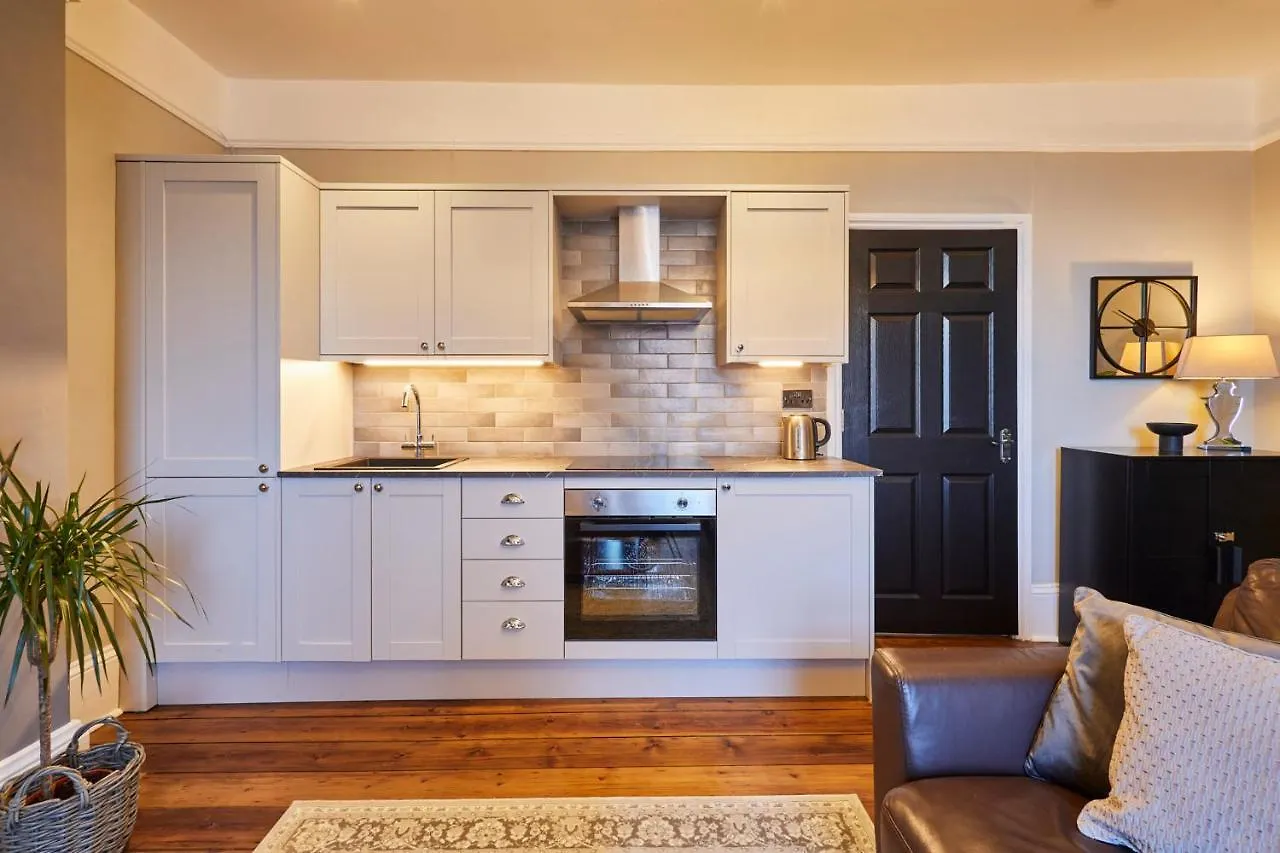Host & - Endeavour Sails Apartment Whitby