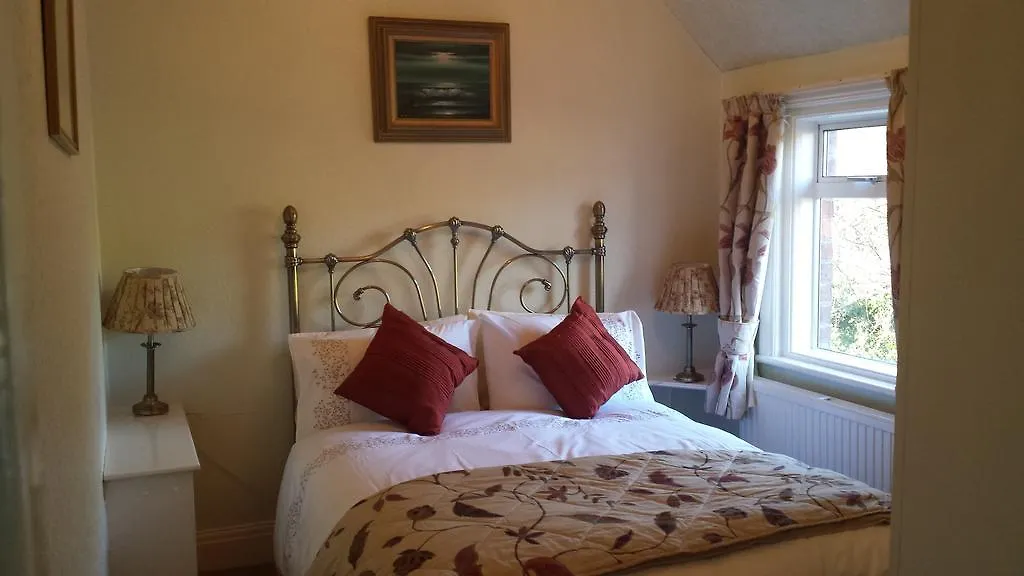 Bed and Breakfast Elm Grove Γουίτμπι