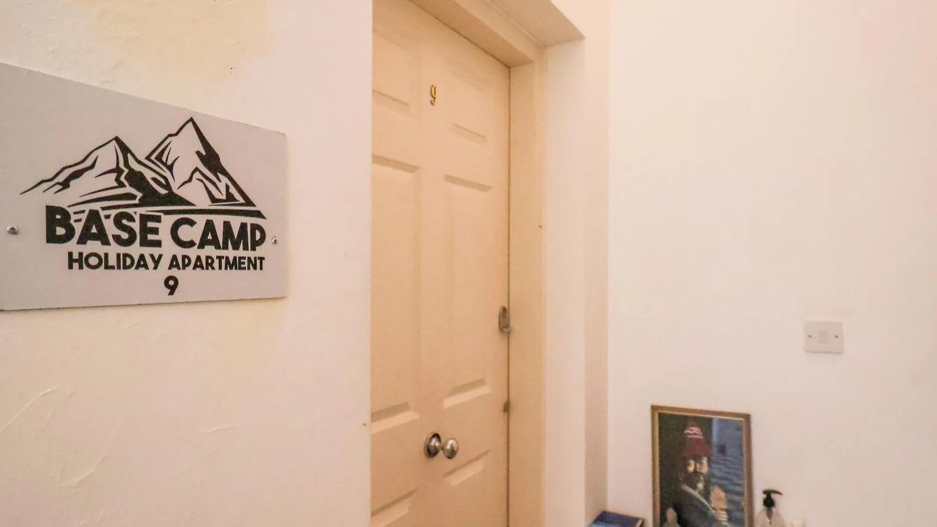 Base Camp شقة ويتبي