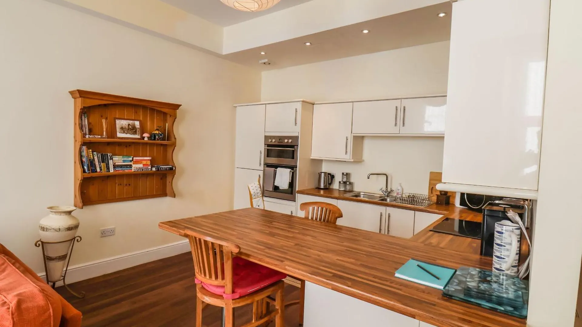 Base Camp Apartment *