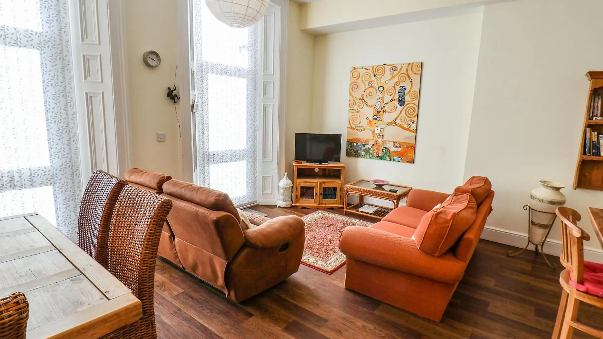 Base Camp Apartment