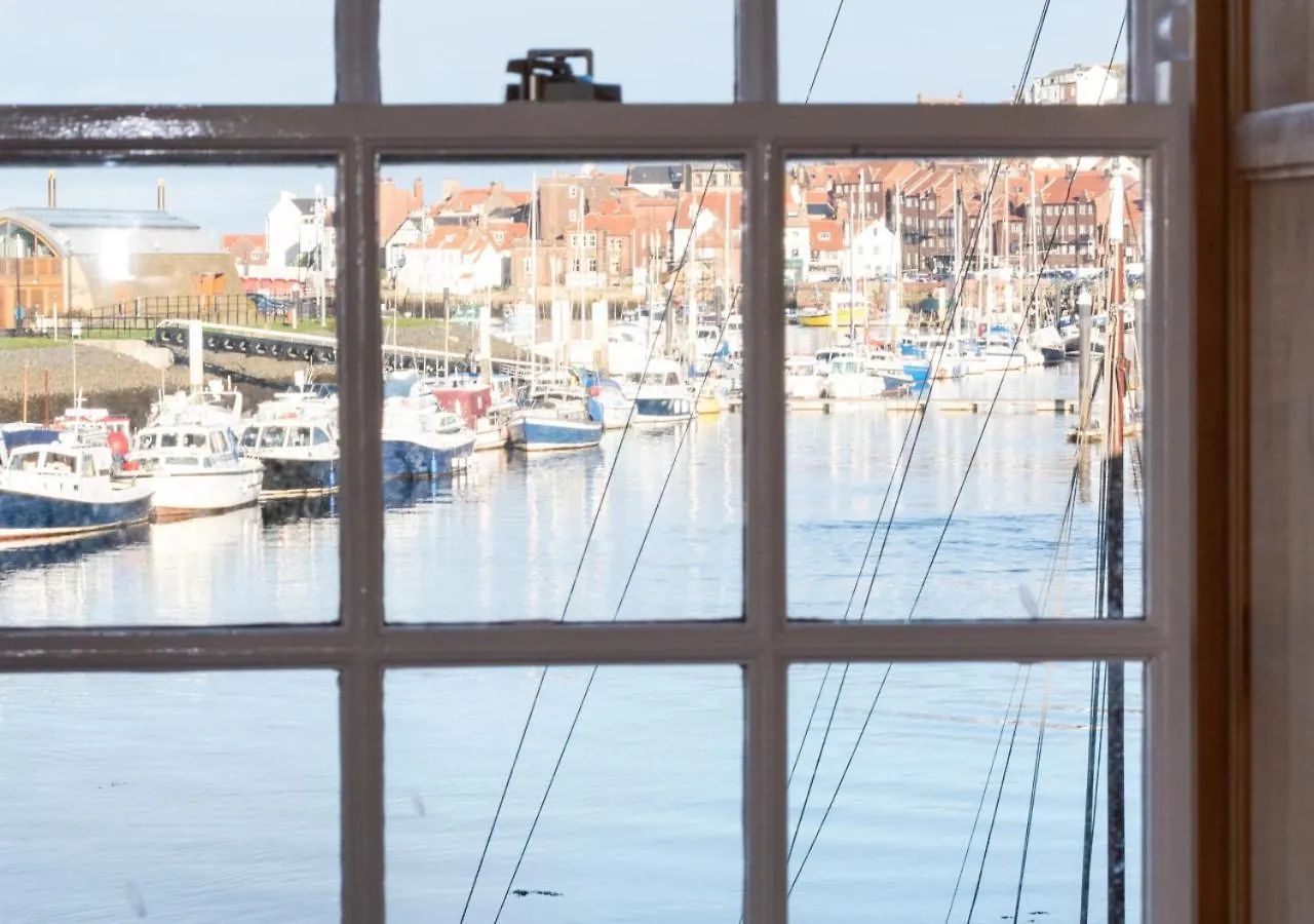 No. 5 The Old Sail Loft Apartment *