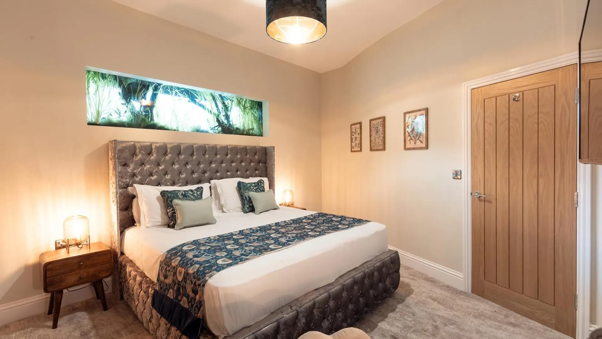 The Resolution Hotel Whitby