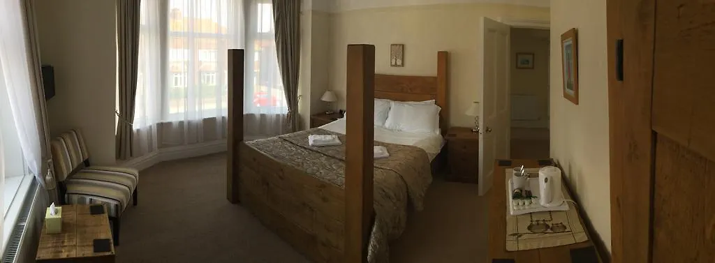 The Whalebone Arch Guest house
