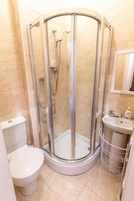 Holiday home Luxury Nautical Large - 2 Bedroom - Centre - Free Private Parking