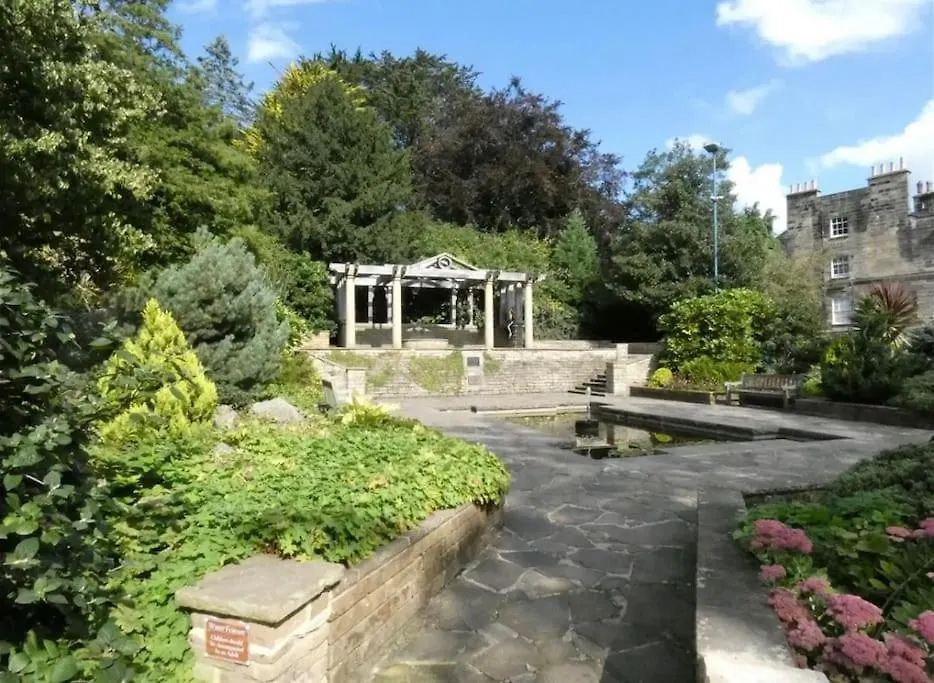 Luxury Nautical Large - 2 Bedroom - Centre - Free Private Parking Holiday home