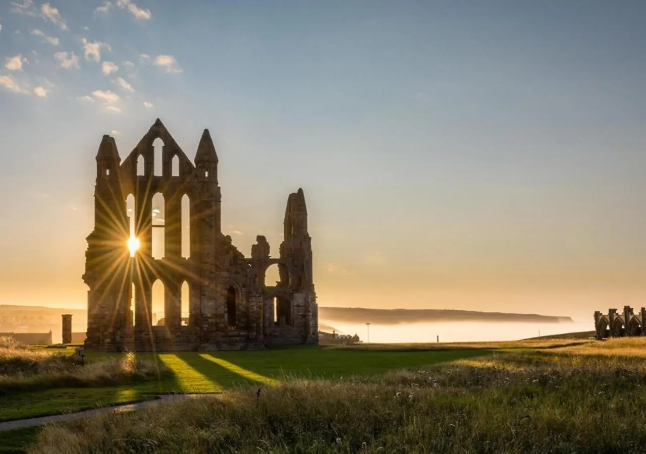 Secret Garden Hideaway * Whitby