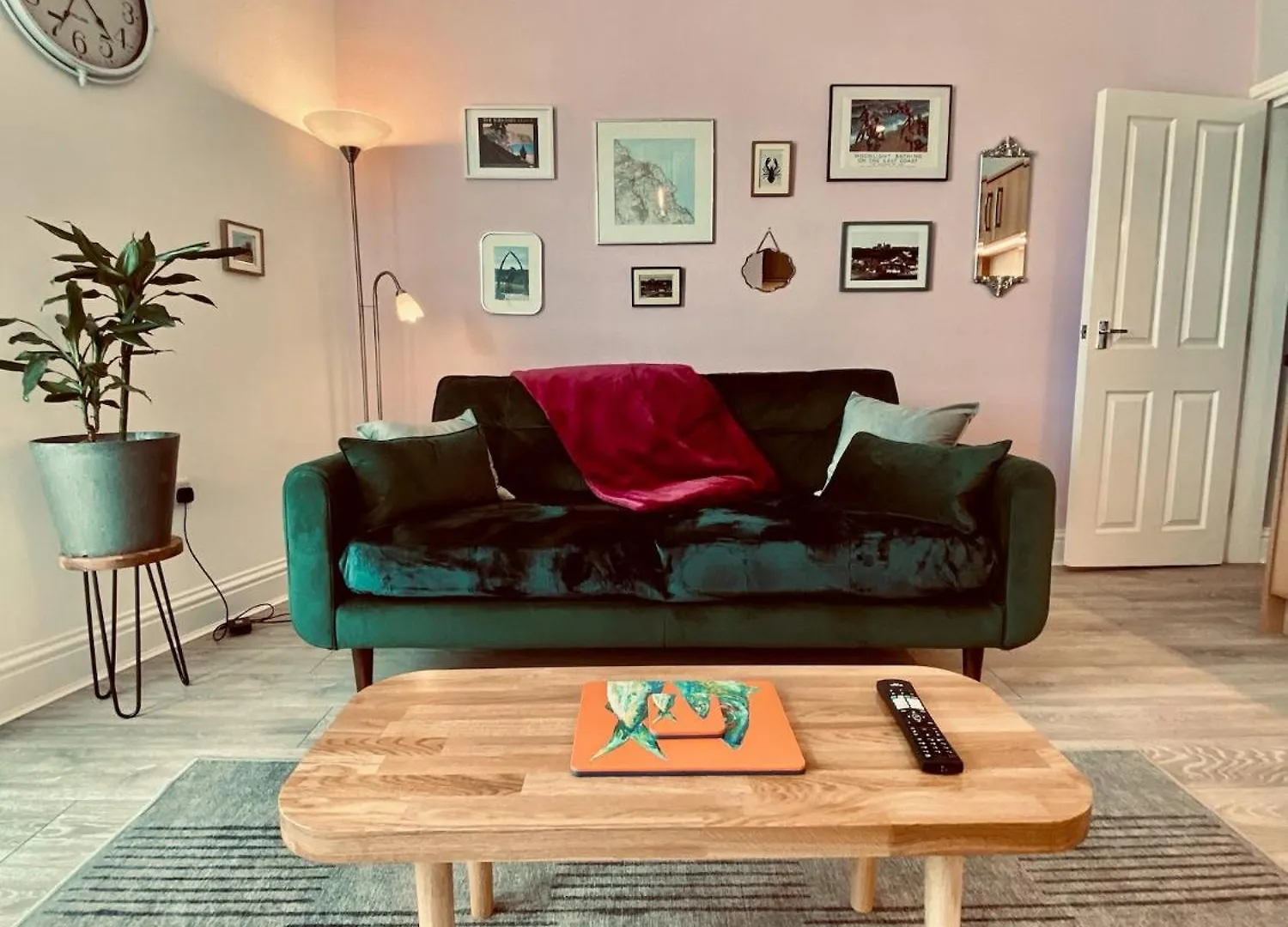 Tideway With Private Parking Space * Whitby